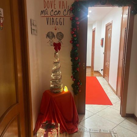 Готель Reginella House Неаполь Екстер'єр фото